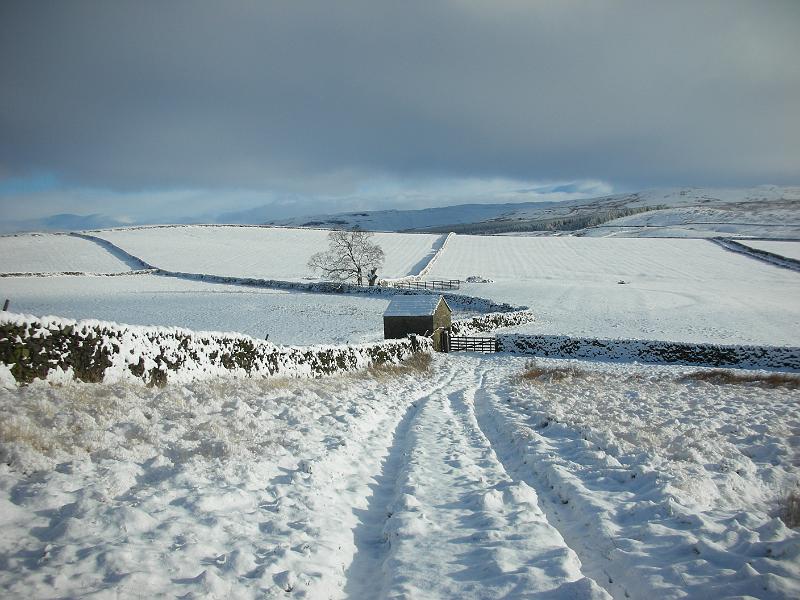 DSCN0892.JPG - "Easter Snow"   - by Philip Johnston. Looking down from Beacon Top, above Long Preston Easter Sunday 2008